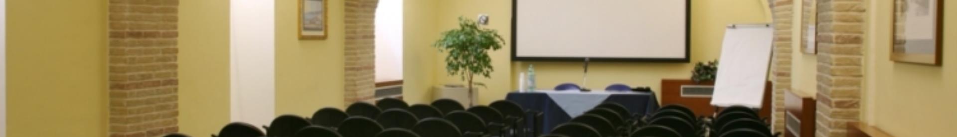 Scopri la sala congressi del Best Western Hotel Plaza e organizza il tuo evento a Napoli