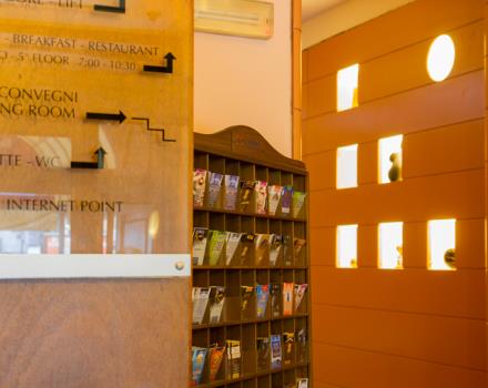 Altra angolazione della hall