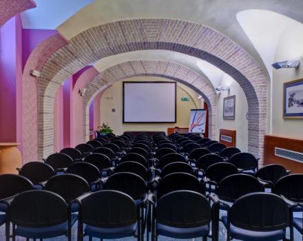 The meeting centre at the Hotel Plaza consists of 3 modern meeting rooms of various sizes, suitable for accommodating successfully any kind of event.
PRINCE HALL, GARIBALDI HALL AND ROOM CAPUANA
Standard equipment:
Video Projector
Flipchart
Microphone
Notepad and pen
Wi-Fi Hospitality Desk